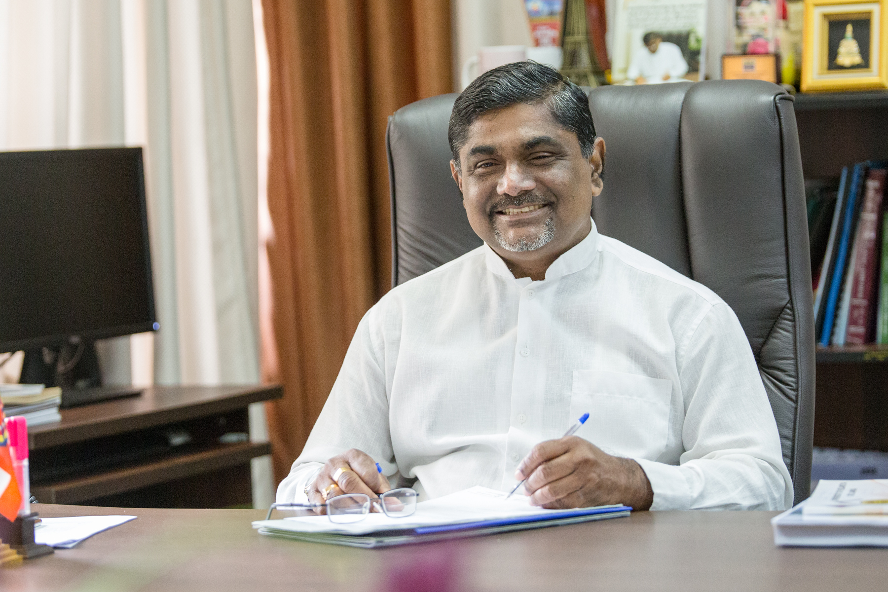 Prof. Lakshman Senevirathne